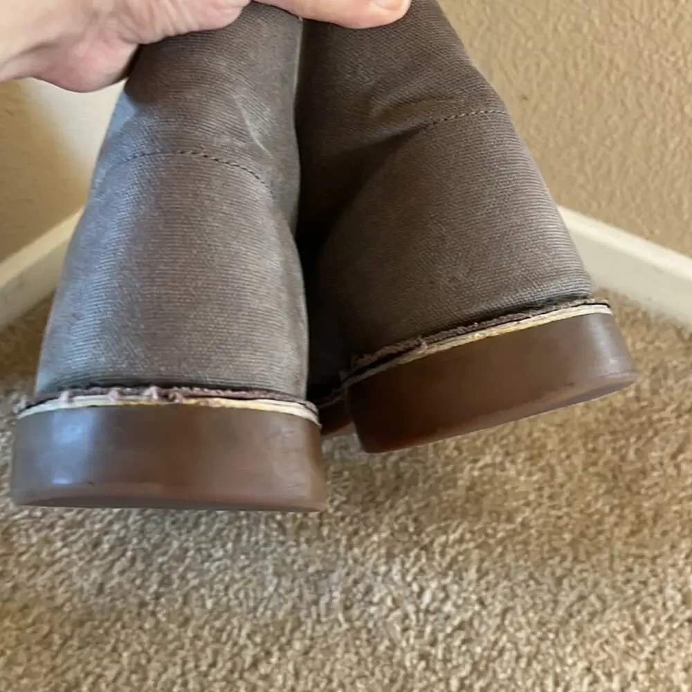 Clarks Original Desert Preppy Academia Neutral boots in gray canvas sz 13